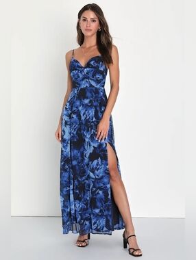 Lulus Beautiful Soul Blue Floral Print Twist-Front Maxi Dress, Size Small